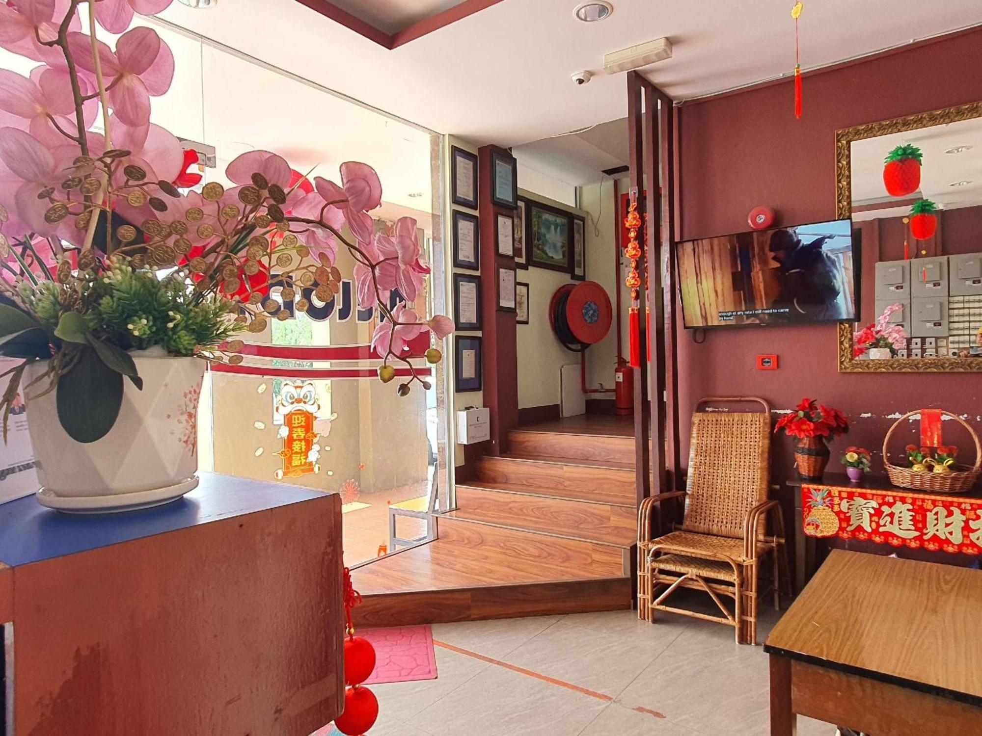 Oyo 90964 Melody 88 Inn Мірі Екстер'єр фото
